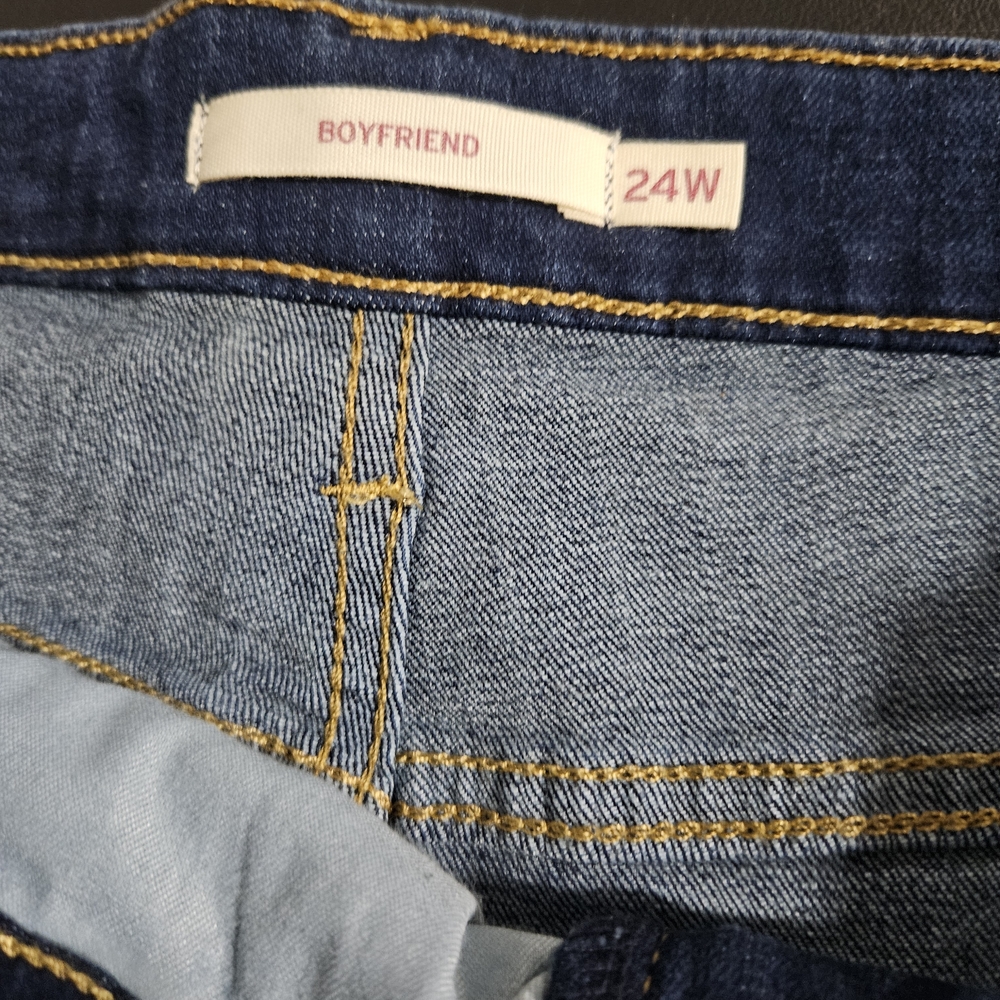 Levi's Women's Dark Blue Boyfriend Jeans - Picture 2 of 8